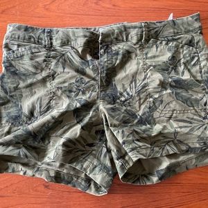 Old Navy patterned shorts